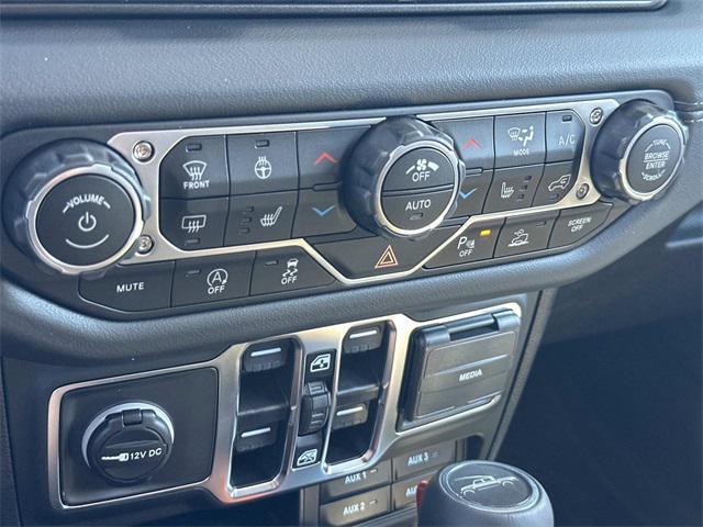 new 2025 Jeep Gladiator car, priced at $48,924