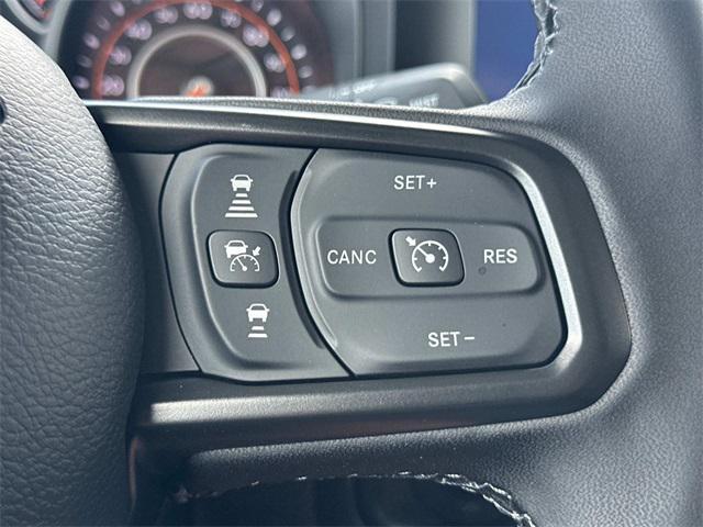 new 2025 Jeep Gladiator car, priced at $47,323