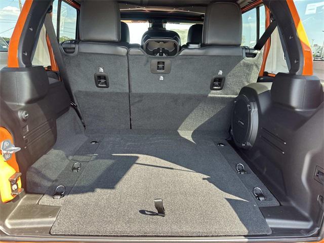 new 2025 Jeep Wrangler car, priced at $54,586