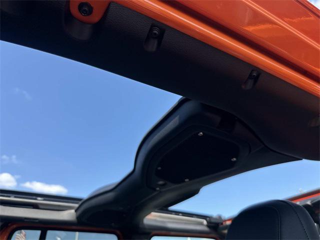 new 2025 Jeep Wrangler car, priced at $54,586