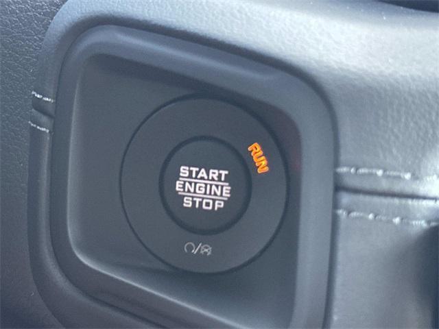 new 2025 Jeep Wrangler car, priced at $54,586