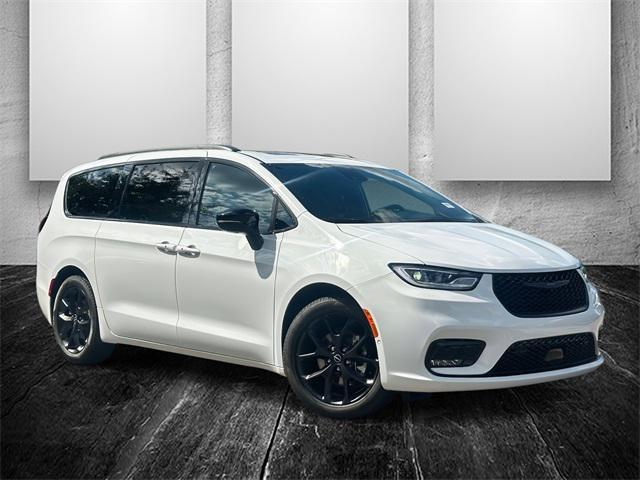 new 2026 Chrysler Pacifica car, priced at $50,384