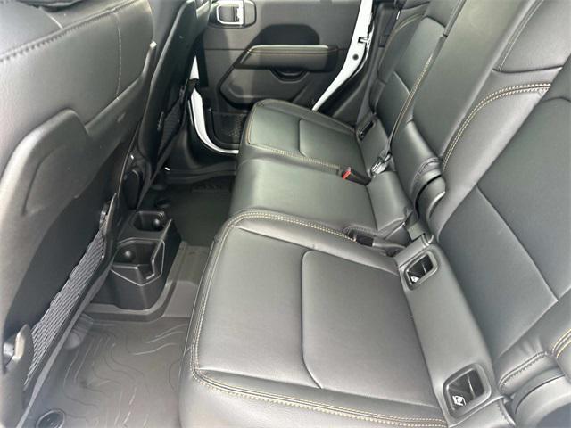 new 2025 Jeep Gladiator car, priced at $48,388