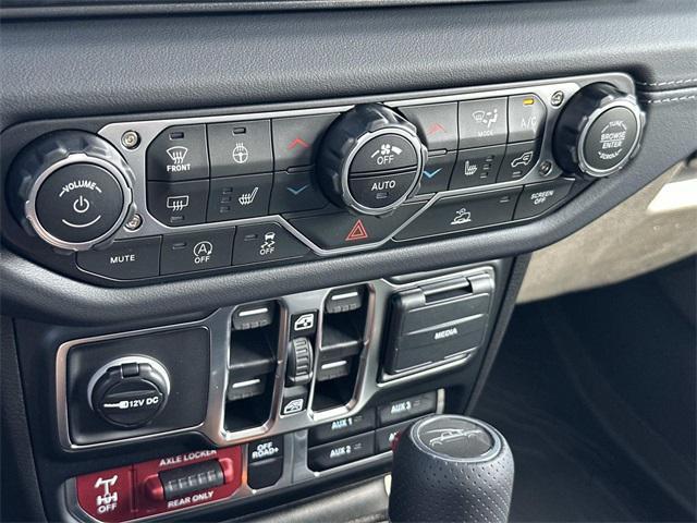 new 2025 Jeep Gladiator car, priced at $50,387