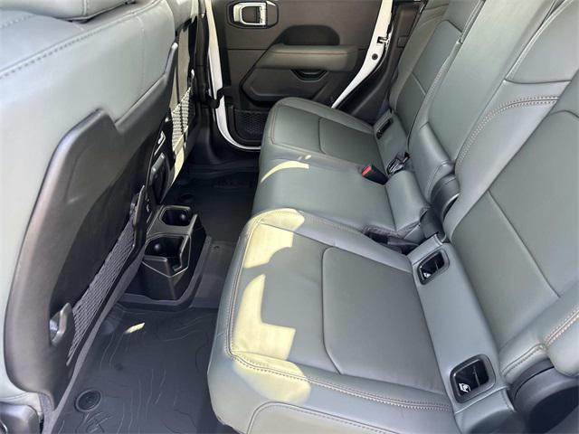 new 2025 Jeep Gladiator car, priced at $50,387