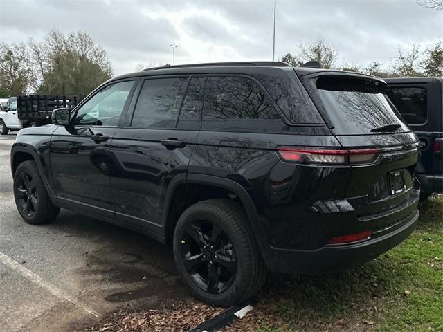 new 2025 Jeep Grand Cherokee car, priced at $50,077