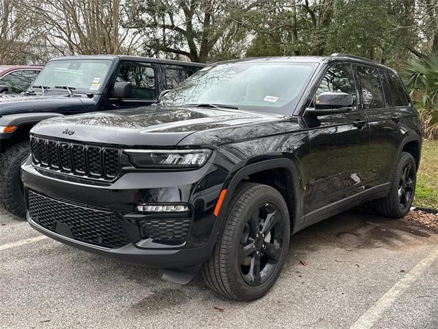 new 2025 Jeep Grand Cherokee car, priced at $50,077