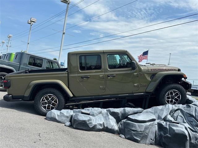 new 2025 Jeep Gladiator car, priced at $55,975