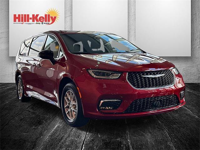 new 2025 Chrysler Pacifica car, priced at $45,378