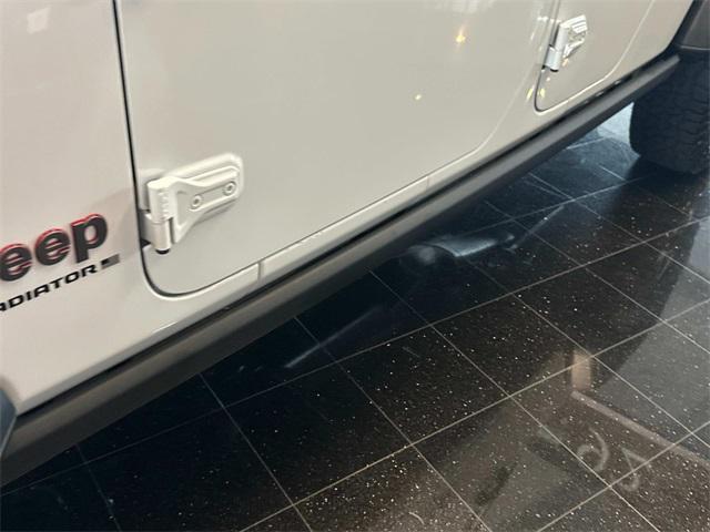 new 2025 Jeep Gladiator car, priced at $51,080