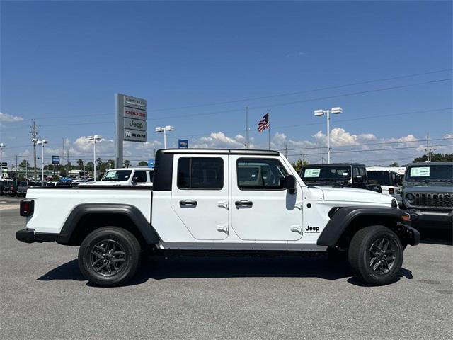 new 2025 Jeep Gladiator car, priced at $41,899