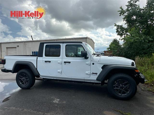 new 2025 Jeep Gladiator car, priced at $43,138
