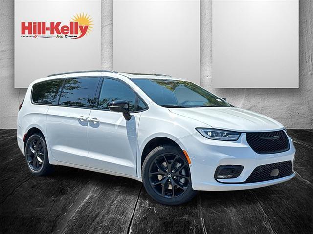 new 2026 Chrysler Pacifica car, priced at $53,298