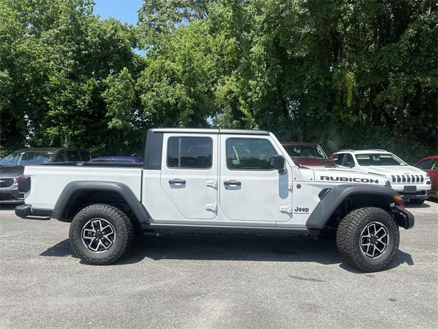 new 2024 Jeep Gladiator car, priced at $52,057