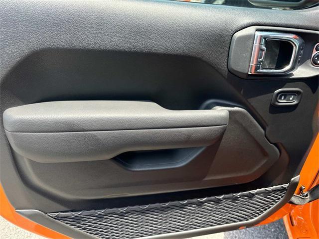new 2025 Jeep Wrangler car, priced at $51,566