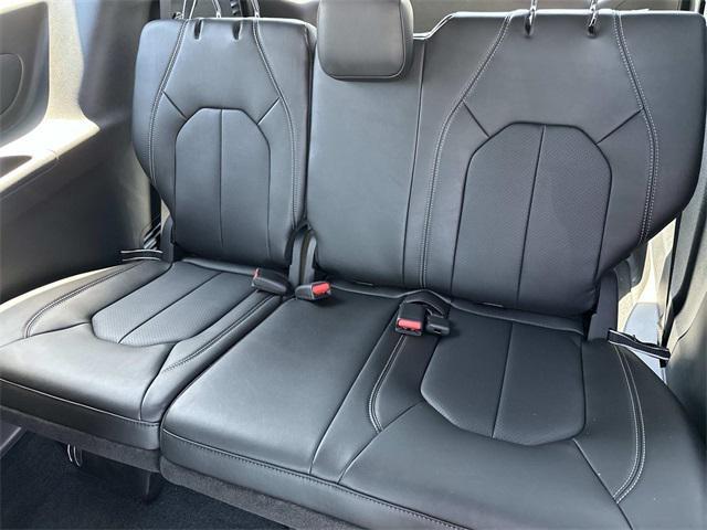 new 2025 Chrysler Pacifica car, priced at $44,014