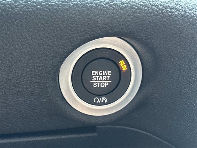 new 2025 Chrysler Pacifica car, priced at $44,014