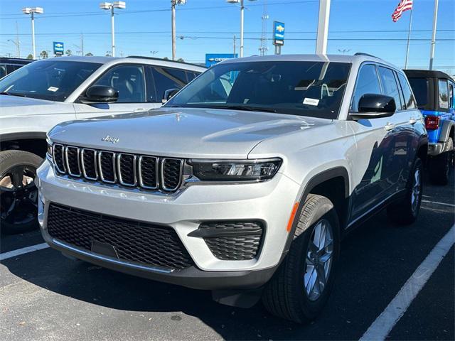 new 2025 Jeep Grand Cherokee car, priced at $39,318