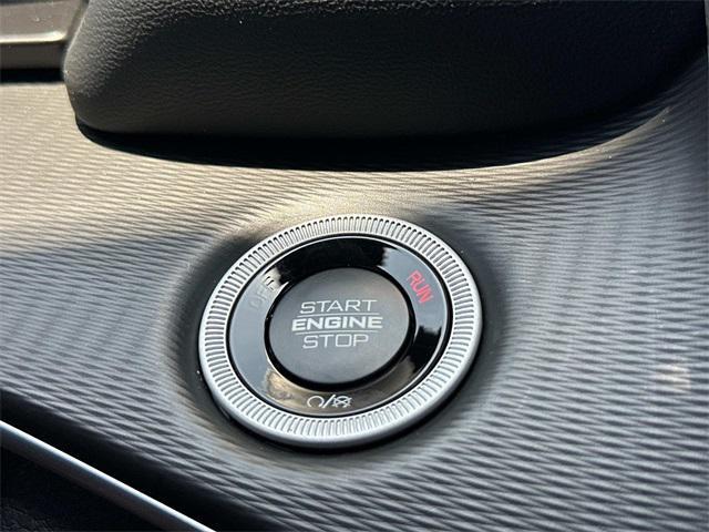 new 2025 Jeep Grand Cherokee car, priced at $39,575