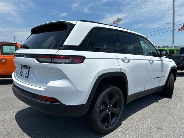 new 2025 Jeep Grand Cherokee car, priced at $39,575