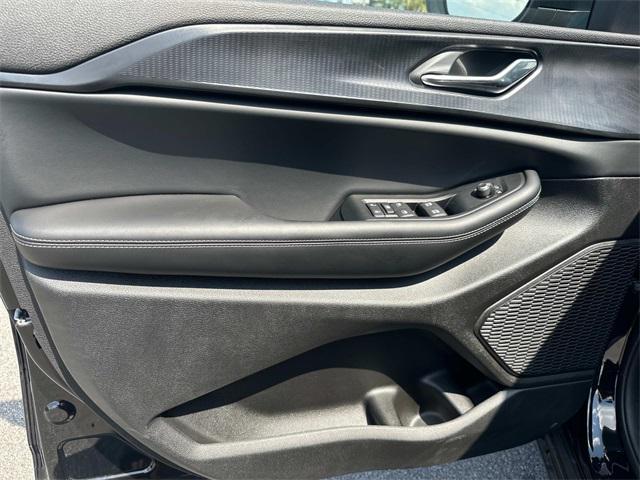 new 2025 Jeep Grand Cherokee L car, priced at $41,298