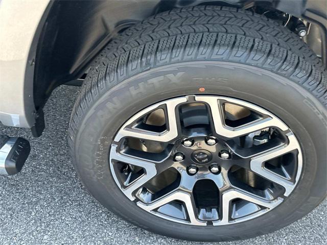 new 2025 Ram 1500 car, priced at $56,642