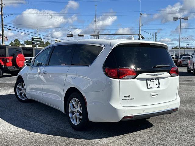 used 2020 Chrysler Pacifica car, priced at $19,150