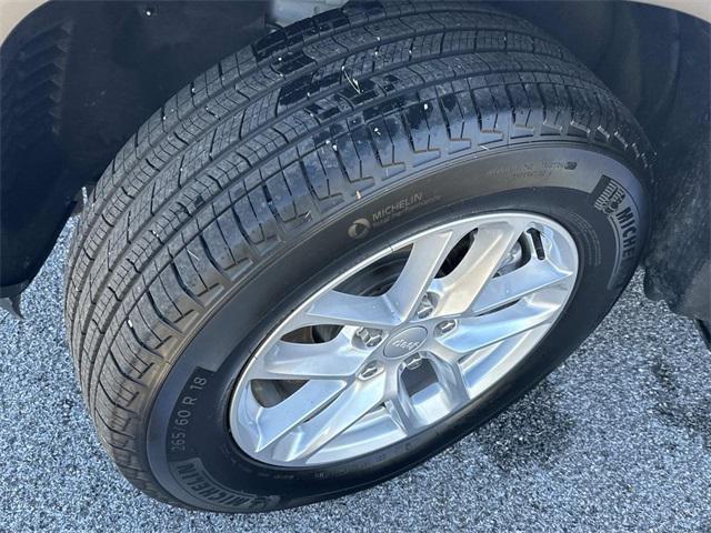 used 2025 Jeep Grand Cherokee L car, priced at $34,980