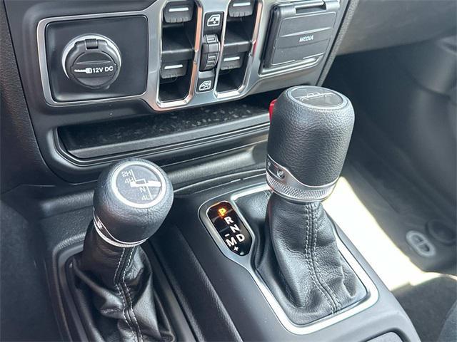new 2025 Jeep Gladiator car, priced at $47,323