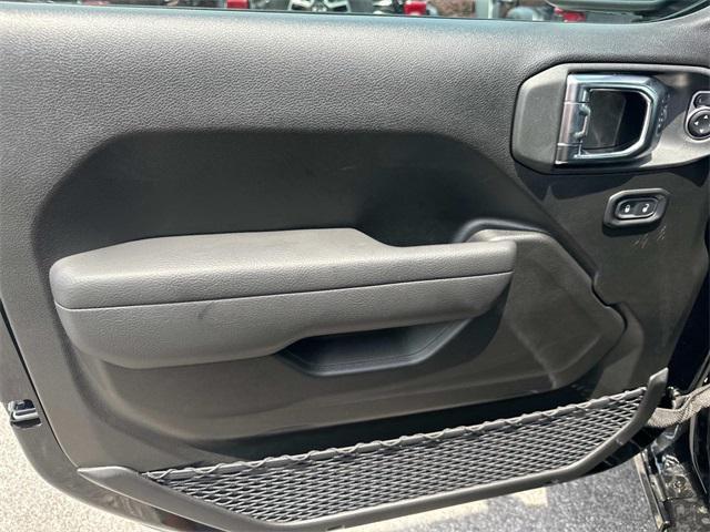new 2025 Jeep Wrangler car, priced at $51,266