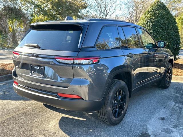 new 2025 Jeep Grand Cherokee car, priced at $42,320