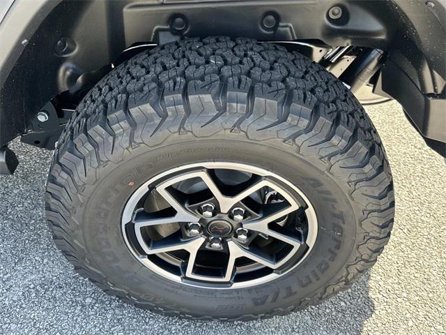 new 2025 Jeep Wrangler car, priced at $59,047