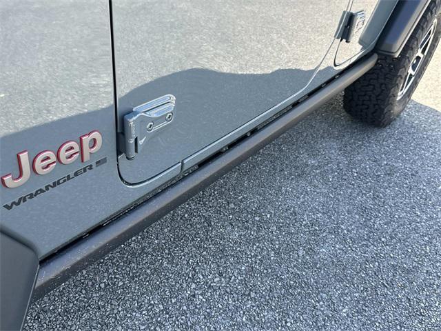 new 2025 Jeep Wrangler car, priced at $59,047