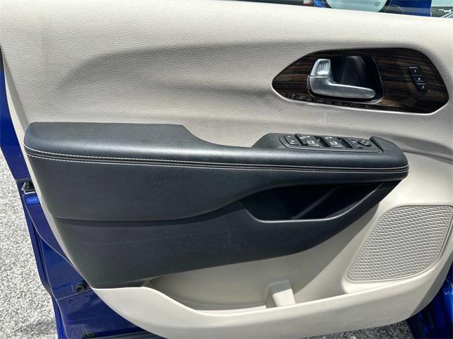 used 2021 Chrysler Pacifica car, priced at $28,450