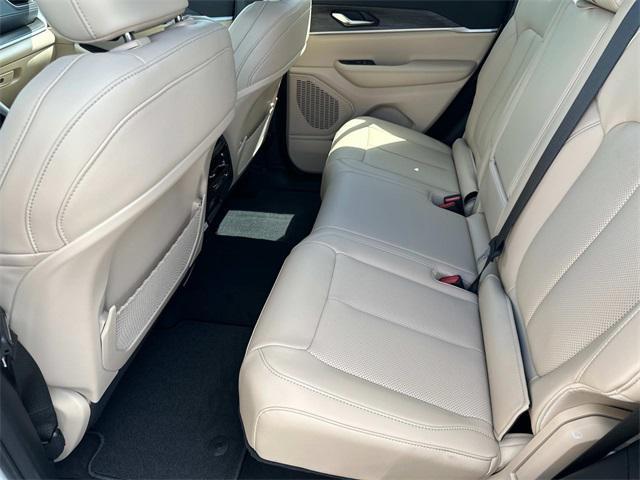 new 2025 Jeep Grand Cherokee car, priced at $46,488