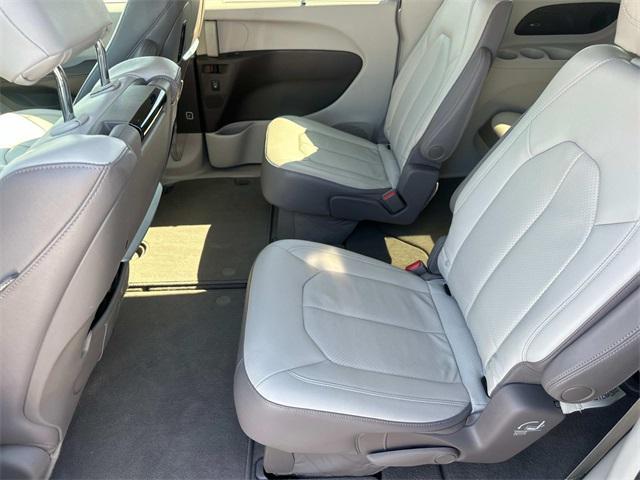 used 2018 Chrysler Pacifica car, priced at $16,350