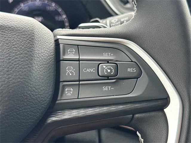 new 2025 Jeep Grand Cherokee car, priced at $42,670
