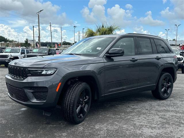 new 2025 Jeep Grand Cherokee car, priced at $42,670