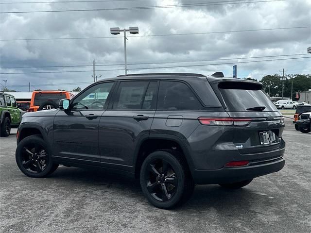new 2025 Jeep Grand Cherokee car, priced at $42,670