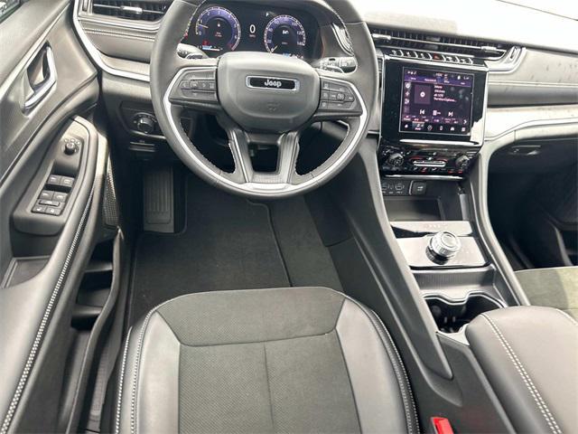 new 2025 Jeep Grand Cherokee car, priced at $42,670