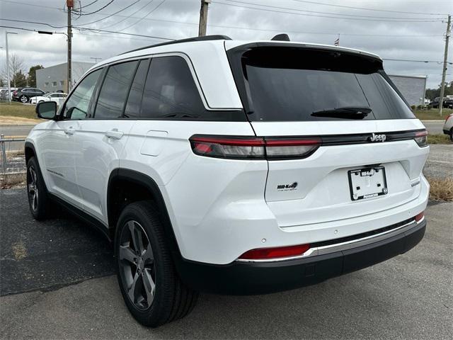 new 2025 Jeep Grand Cherokee car, priced at $48,702