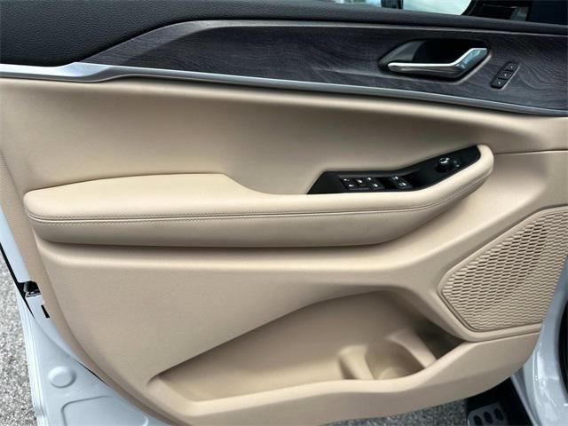 used 2025 Jeep Grand Cherokee L car, priced at $45,250