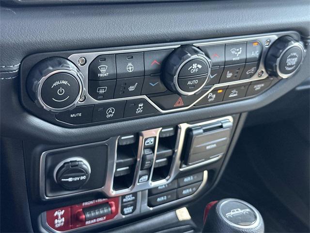 new 2025 Jeep Gladiator car, priced at $48,673