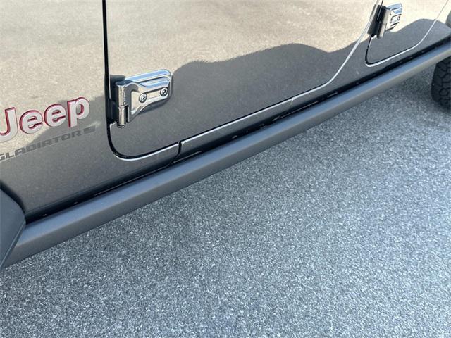 new 2025 Jeep Gladiator car, priced at $48,673
