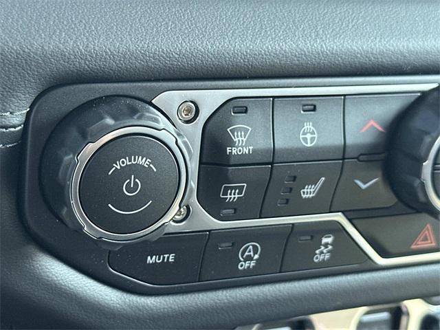 new 2025 Jeep Gladiator car, priced at $48,673