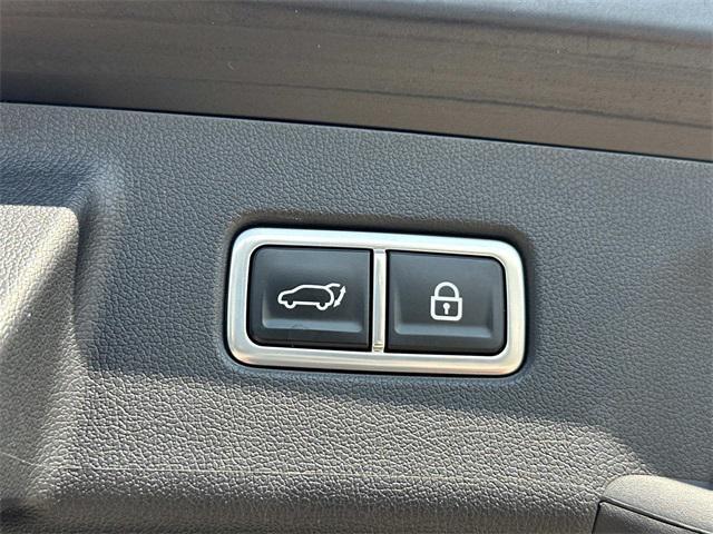 used 2022 Kia Sorento car, priced at $29,995