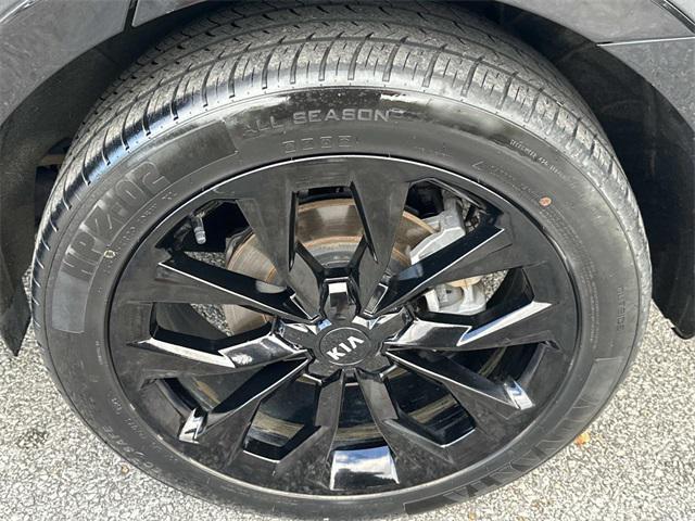 used 2021 Kia Sorento car, priced at $25,195