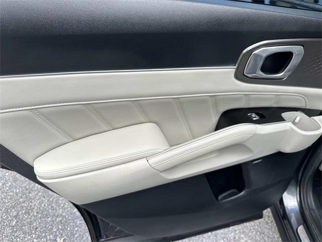 used 2021 Kia Sorento car, priced at $25,195