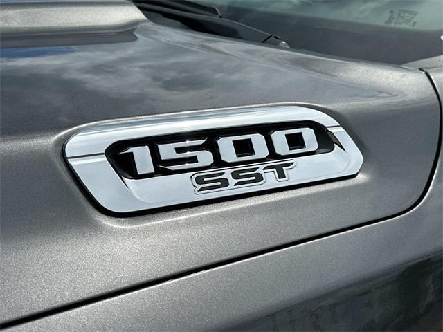 new 2025 Ram 1500 car, priced at $52,941