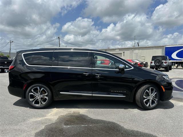 new 2024 Chrysler Pacifica car, priced at $53,659